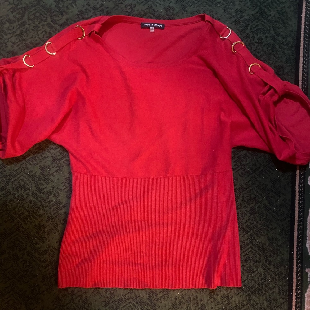 Red short sleeve sweater with